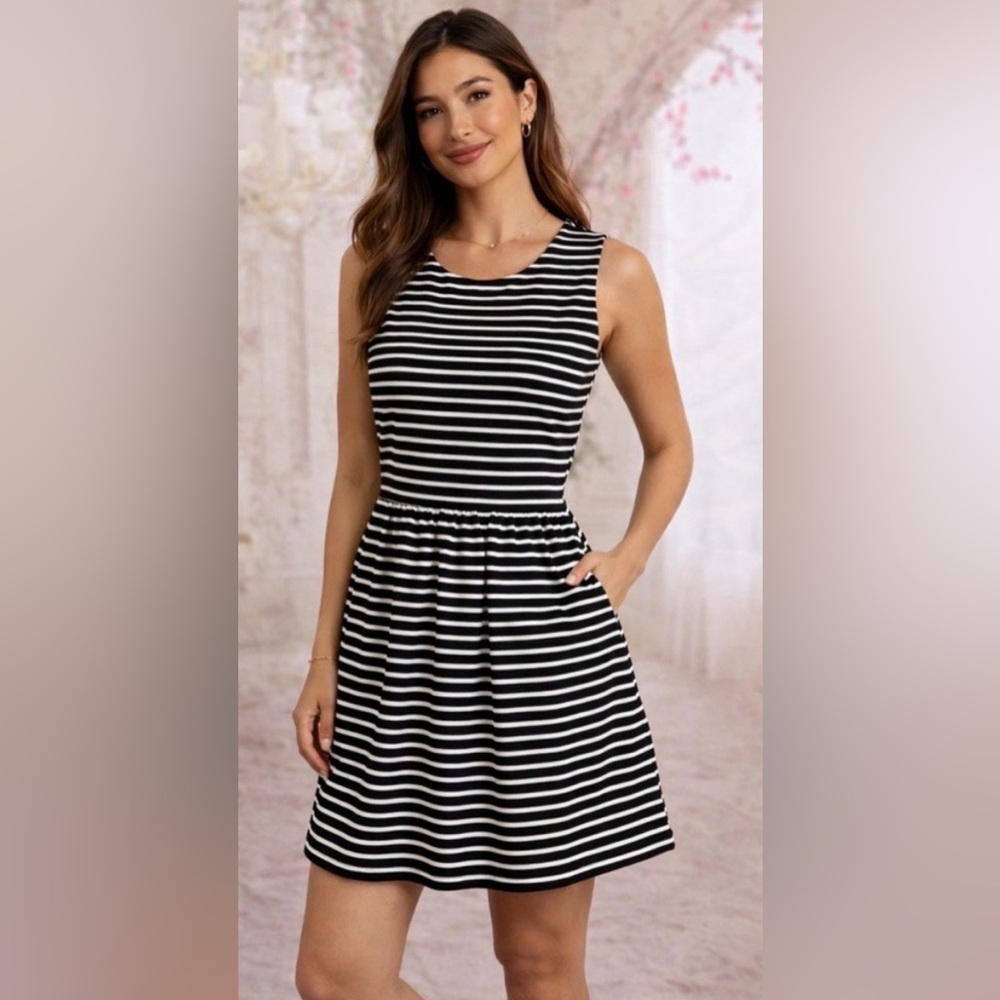 💛 Black And White Striped Mini Dress Skater